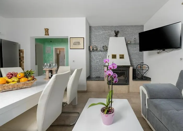 St Nikola Vikendica Ruzici (Sveta Nedelja)